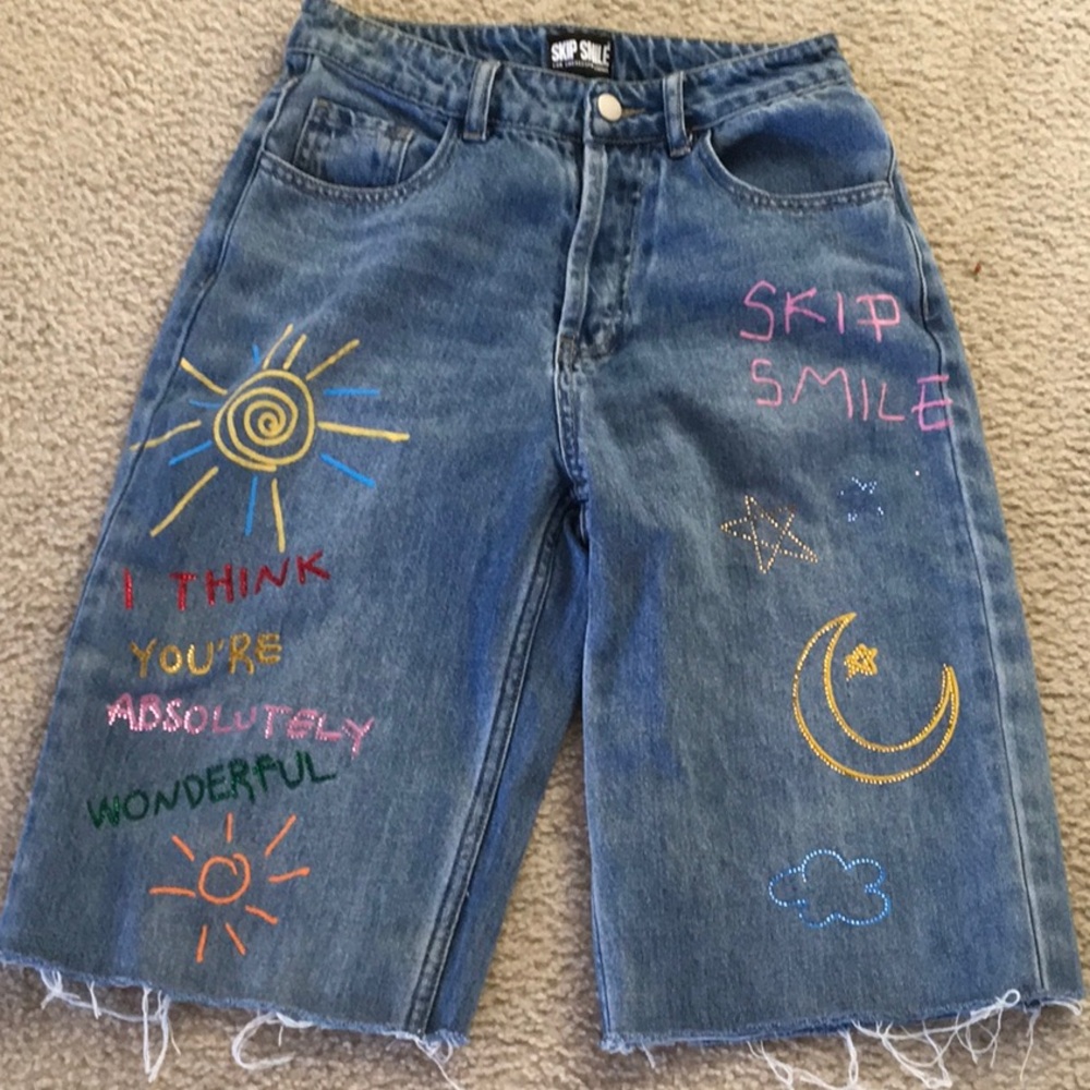 MILANO/“SKIP SMILE GRAFFITI”JEAN BERMUDA SHORTS